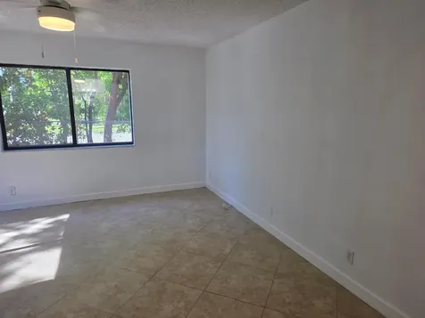 170 SE 7th Street SE Deerfield Beach FL 33441