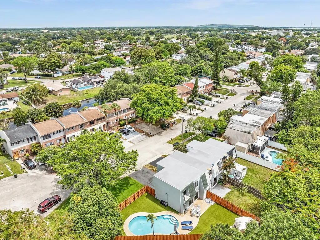 264 Sunshine Drive Coconut Creek FL 33066