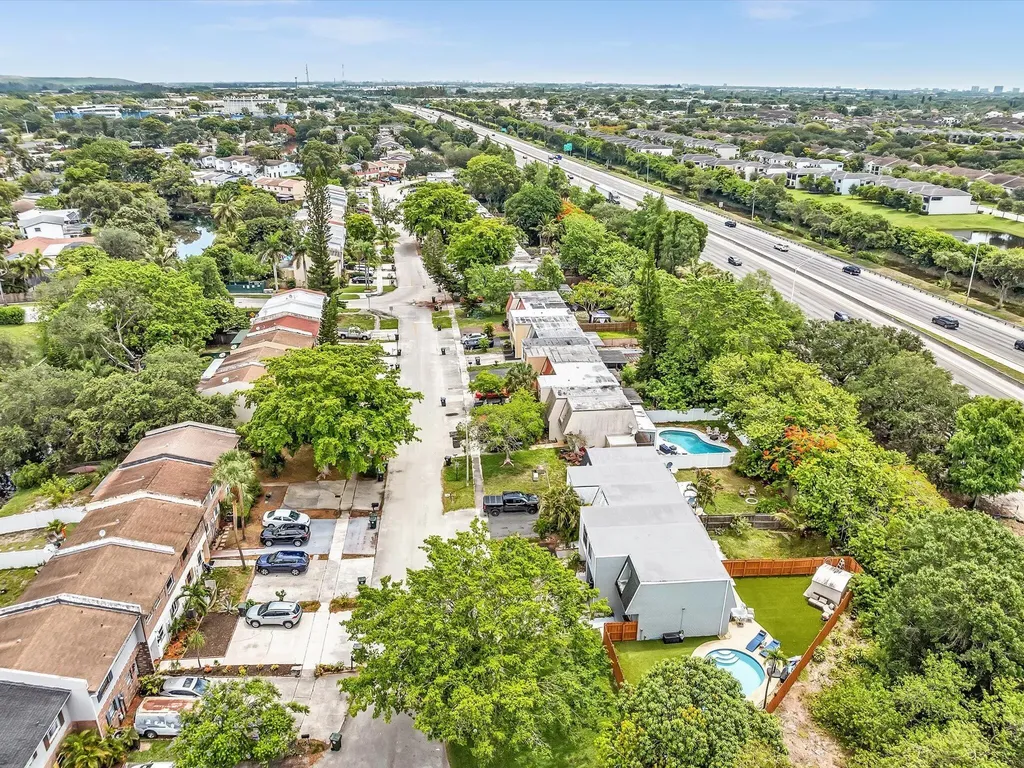 264 Sunshine Drive Coconut Creek FL 33066