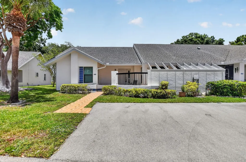 10953 Lake Front Place Boca Raton FL 33498