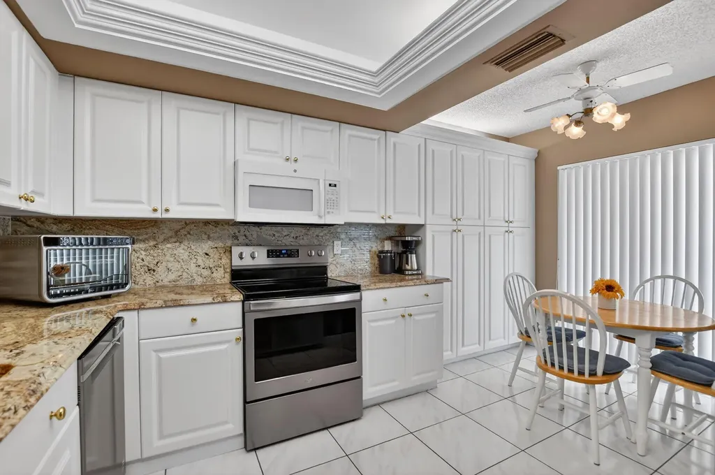 10953 Lake Front Place Boca Raton FL 33498