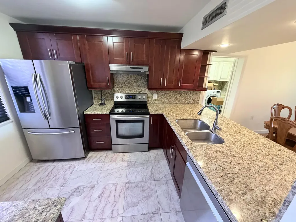 1514 Whitehall Drive Davie FL 33324