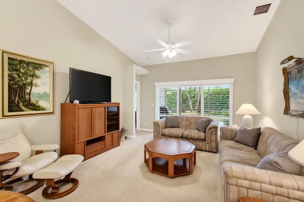 26 Sausalito Drive Boynton Beach FL 33436