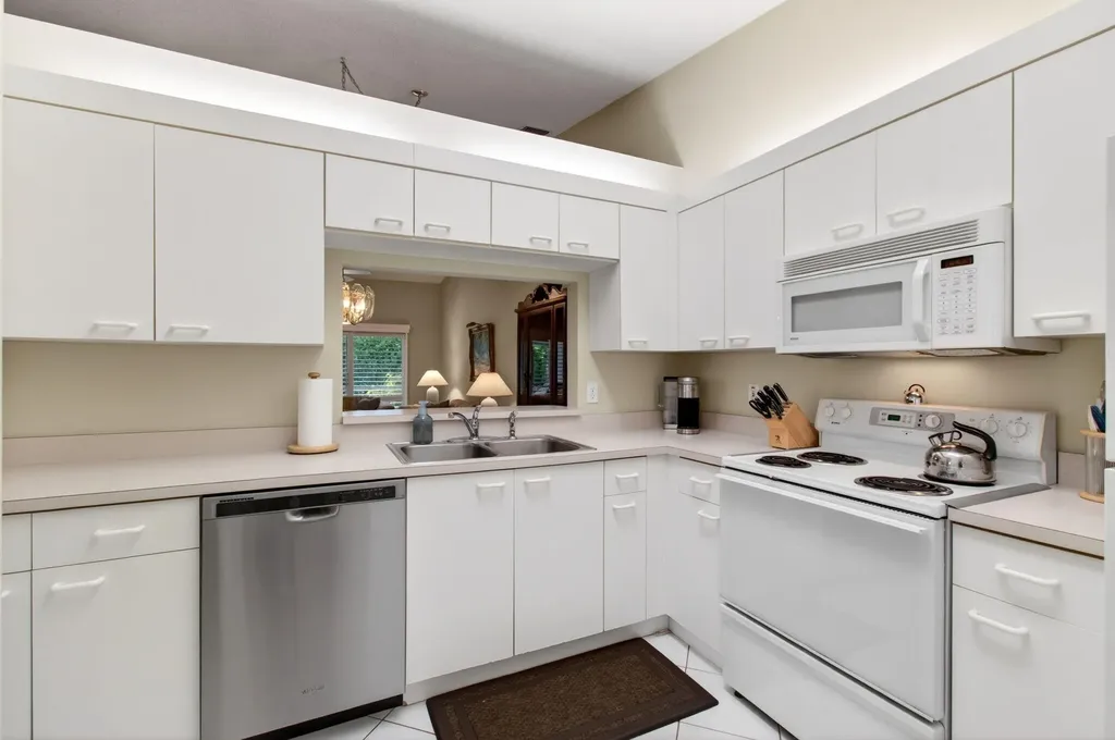 26 Sausalito Drive Boynton Beach FL 33436