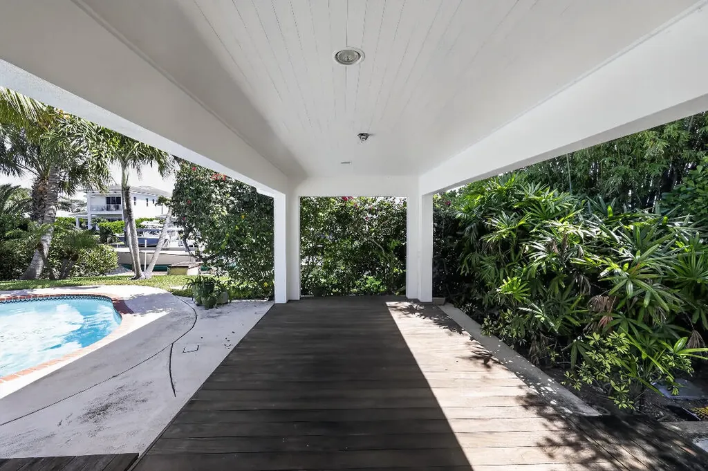 636 Kingfish Road North Palm Beach FL 33408