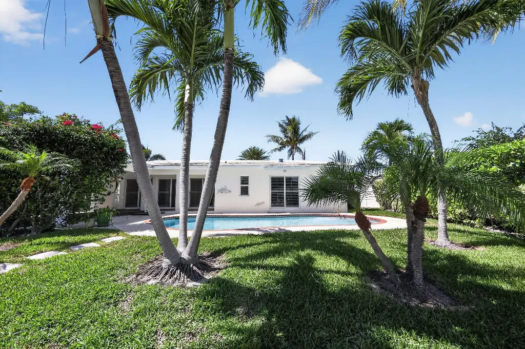 636 Kingfish Road North Palm Beach FL 33408