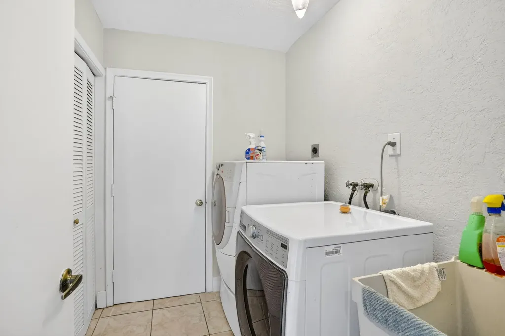 2403 NW 118th Terrace Coral Springs FL 33065