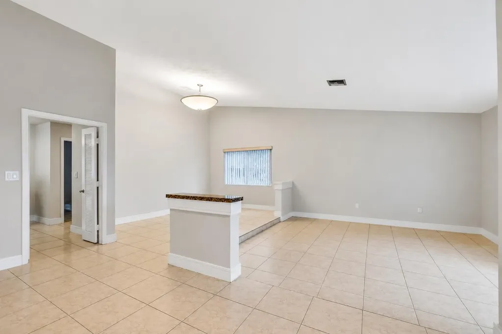 2403 NW 118th Terrace Coral Springs FL 33065