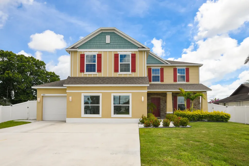 1033 SW General Patton Terrace Port St Lucie FL 34953