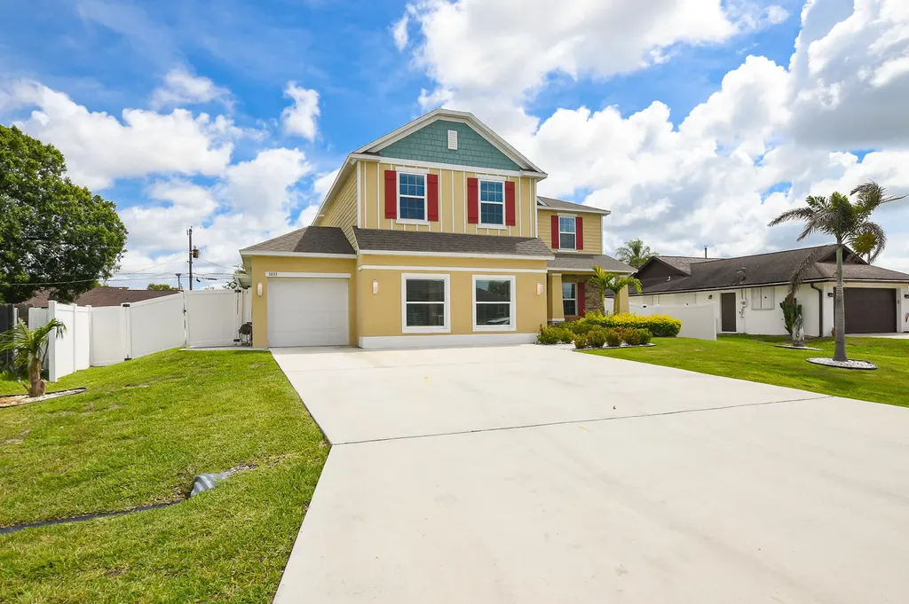 1033 SW General Patton Terrace Port St Lucie FL 34953
