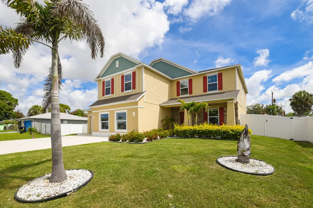 1033 SW General Patton Terrace Port St Lucie FL 34953