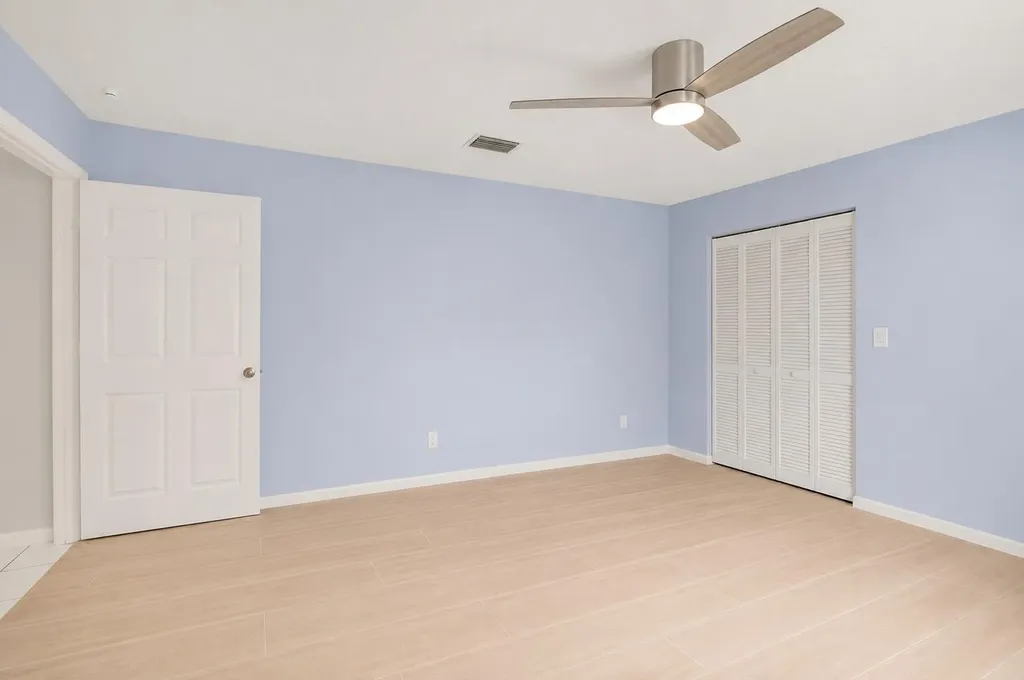 16074 66th Court N The Acreage FL 33470
