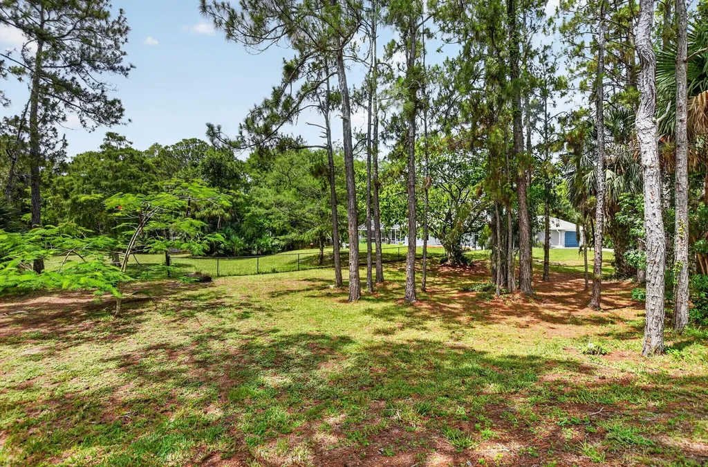 16074 66th Court N The Acreage FL 33470