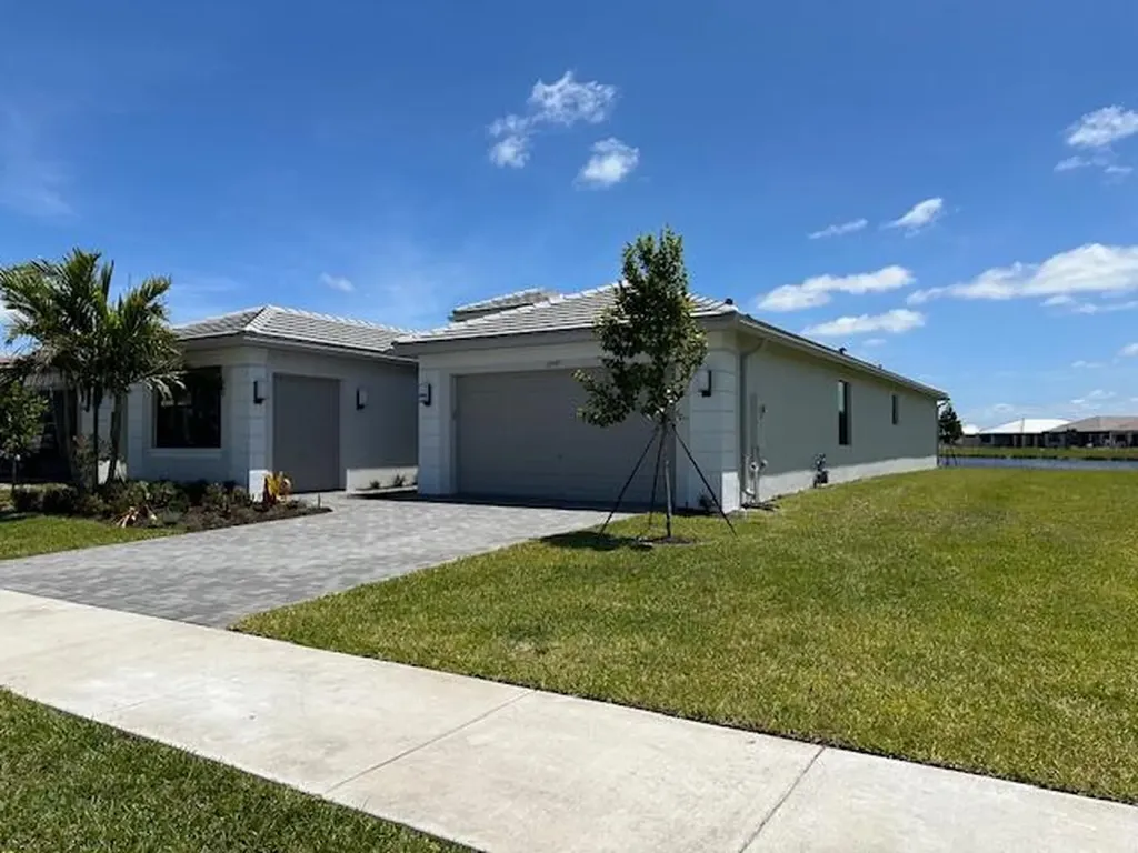 12449 SW La Costa Street Port St Lucie FL 34987