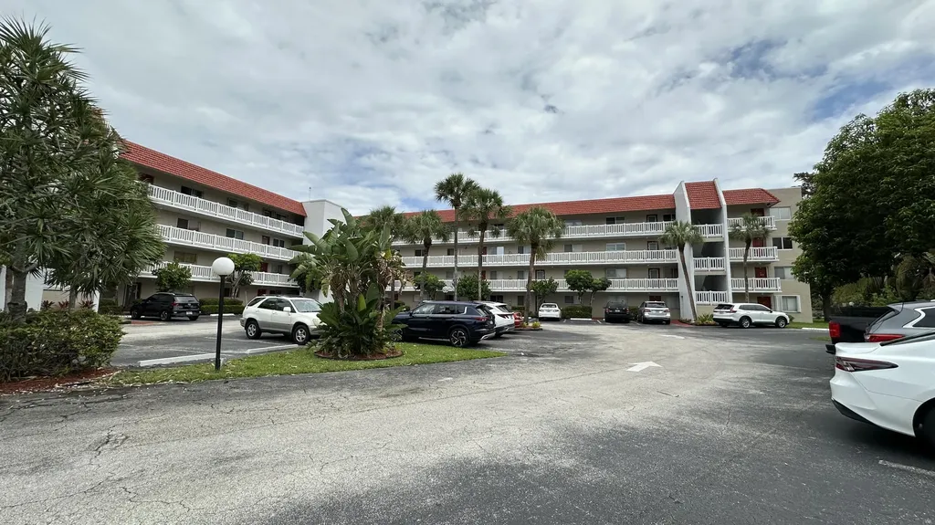 3601 Inverrary Drive Lauderhill FL 33319