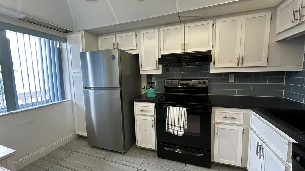 3601 Inverrary Drive Lauderhill FL 33319