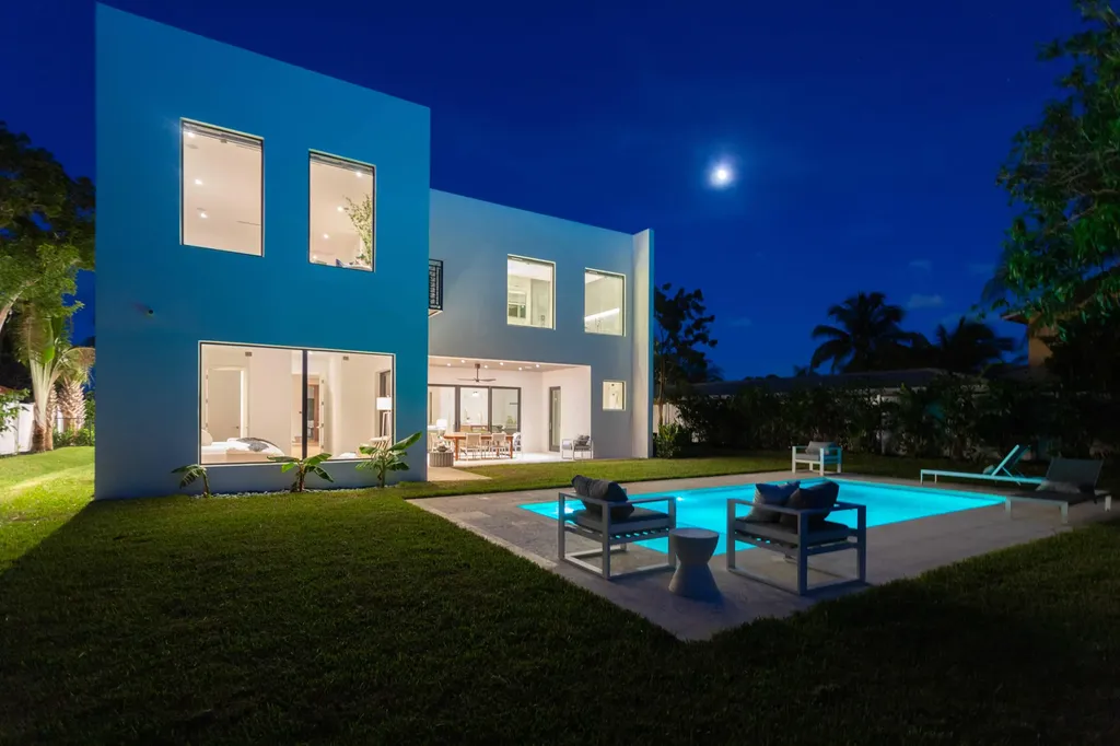 855 NW 4th Avenue Boca Raton FL 33432