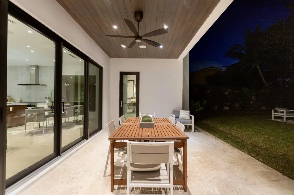 855 NW 4th Avenue Boca Raton FL 33432