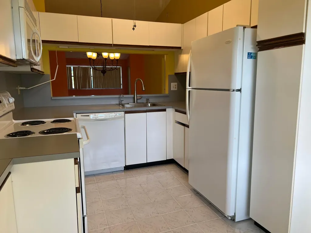 7649 Tahiti Lane Lake Worth FL 33467