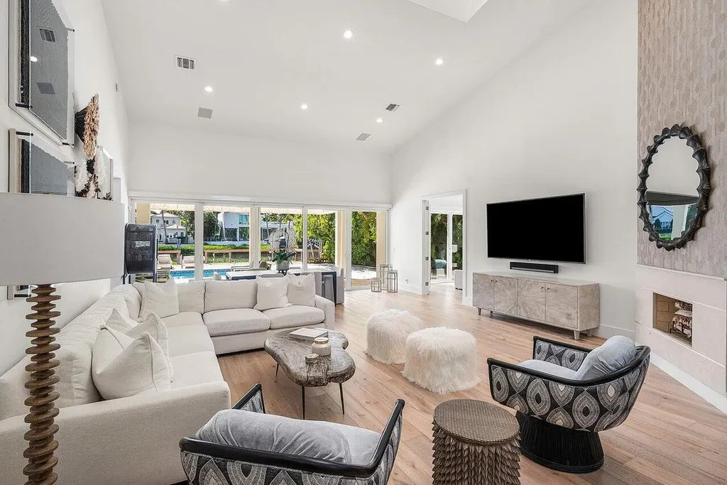 215 Island Drive Jupiter FL 33477