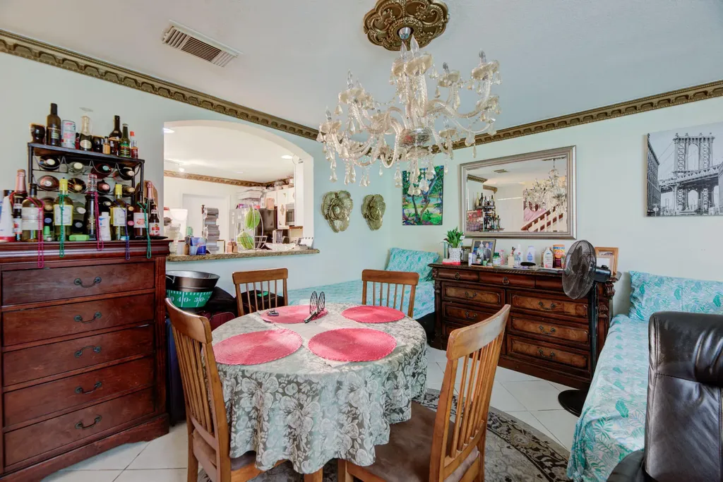 7118 Hawks Nest Terrace Riviera Beach FL 33407