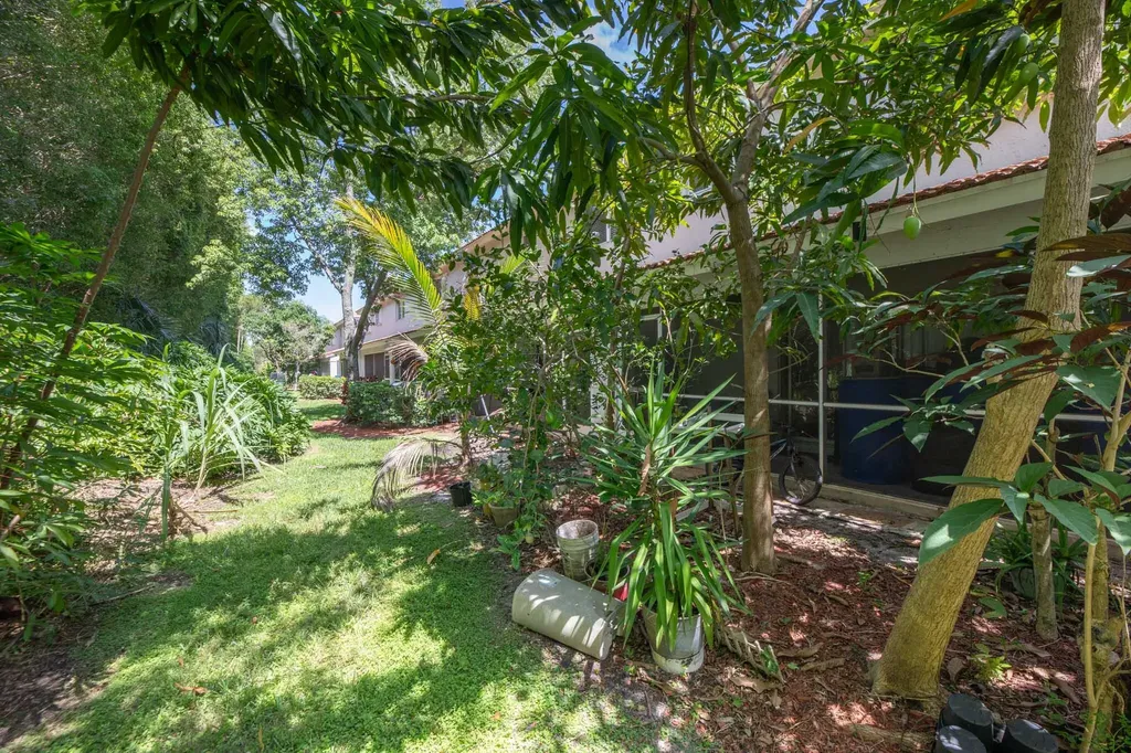 7118 Hawks Nest Terrace Riviera Beach FL 33407
