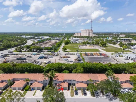 7118 Hawks Nest Terrace Riviera Beach FL 33407