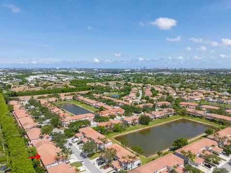 7118 Hawks Nest Terrace Riviera Beach FL 33407