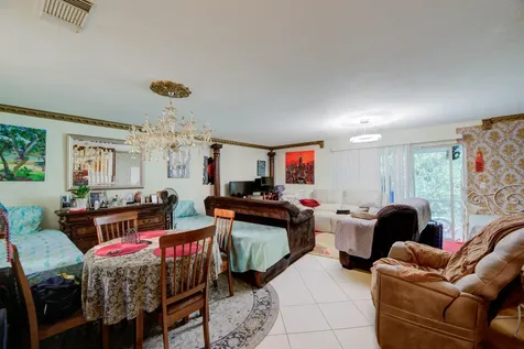 7118 Hawks Nest Terrace Riviera Beach FL 33407