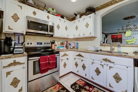 7118 Hawks Nest Terrace Riviera Beach FL 33407