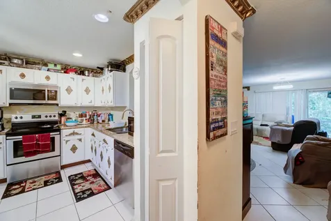 7118 Hawks Nest Terrace Riviera Beach FL 33407