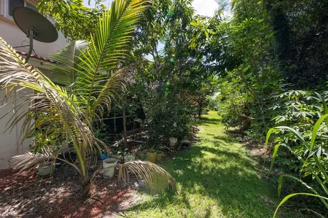 7118 Hawks Nest Terrace Riviera Beach FL 33407