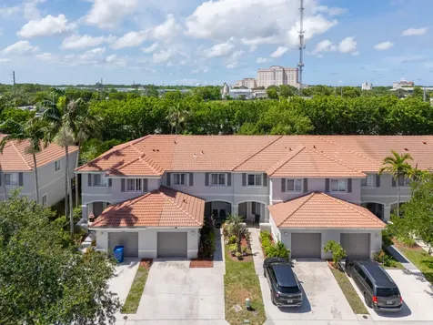 7118 Hawks Nest Terrace Riviera Beach FL 33407