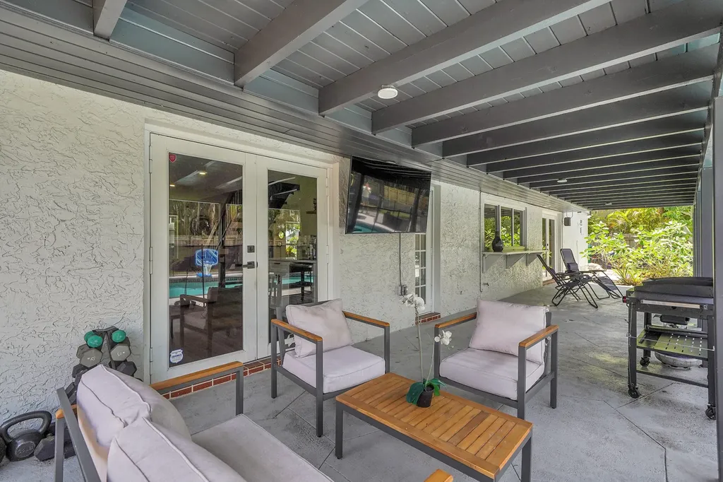 10108 SW 53rd Court Cooper City FL 33328