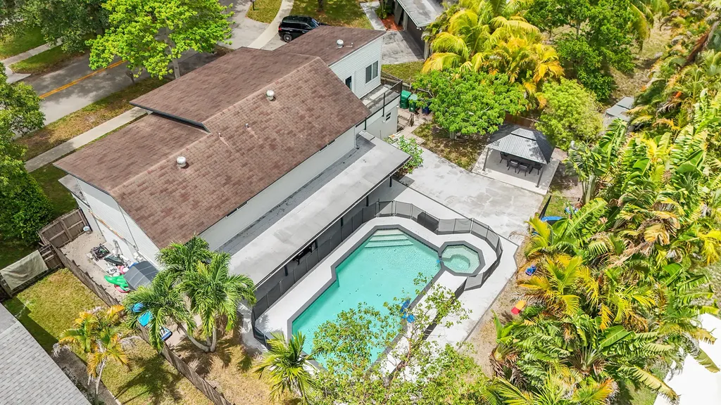 10108 SW 53rd Court Cooper City FL 33328