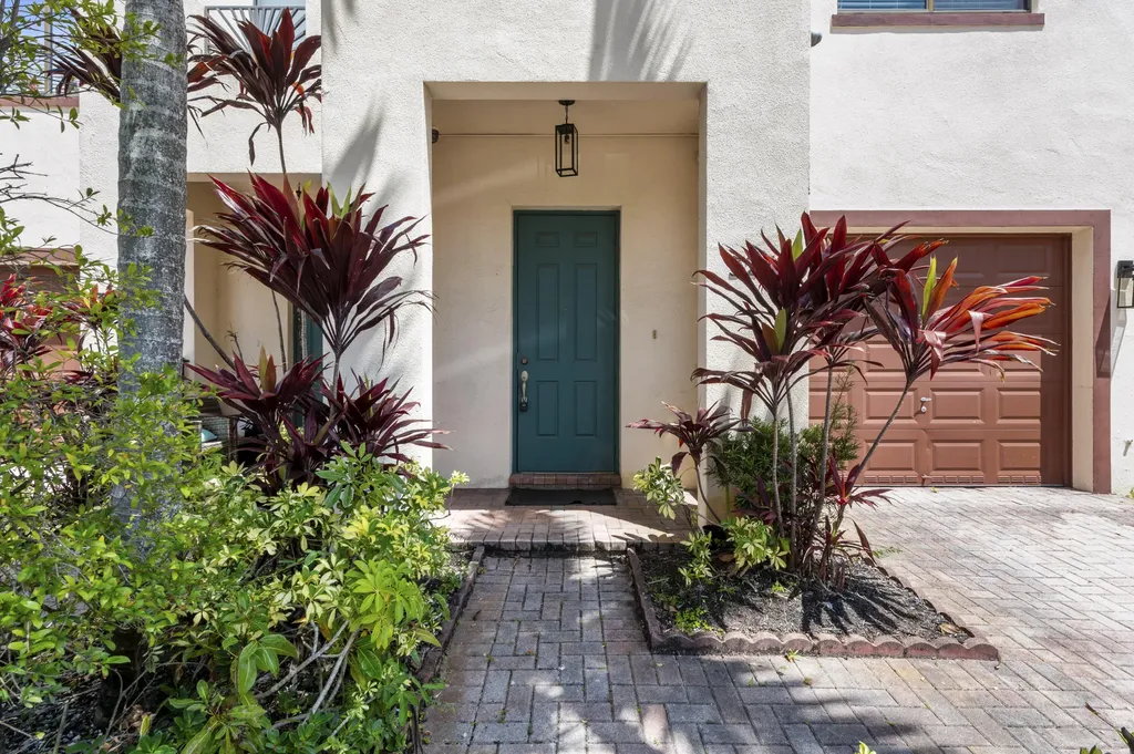 3238 SW 16th Terrace Fort Lauderdale FL 33315