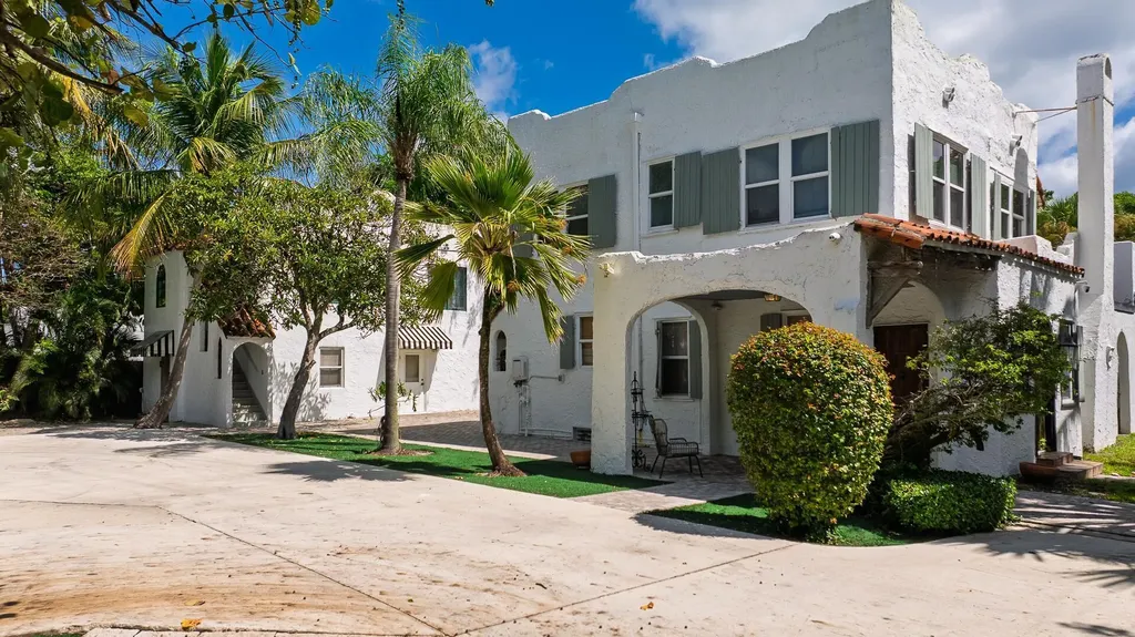 717 Forest Hill Boulevard West Palm Beach FL 33405