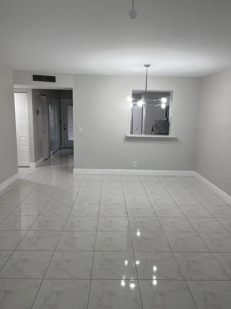 24 Abbey Lane Delray Beach FL 33446