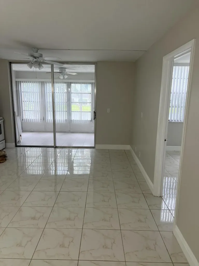 24 Abbey Lane Delray Beach FL 33446