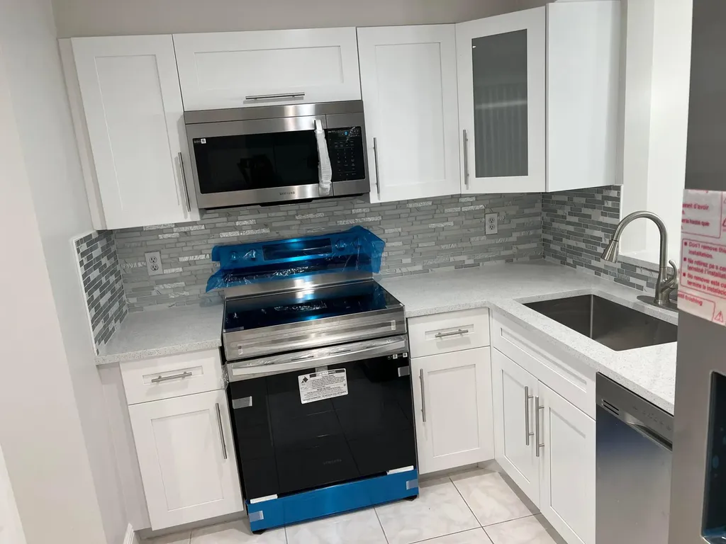 24 Abbey Lane Delray Beach FL 33446