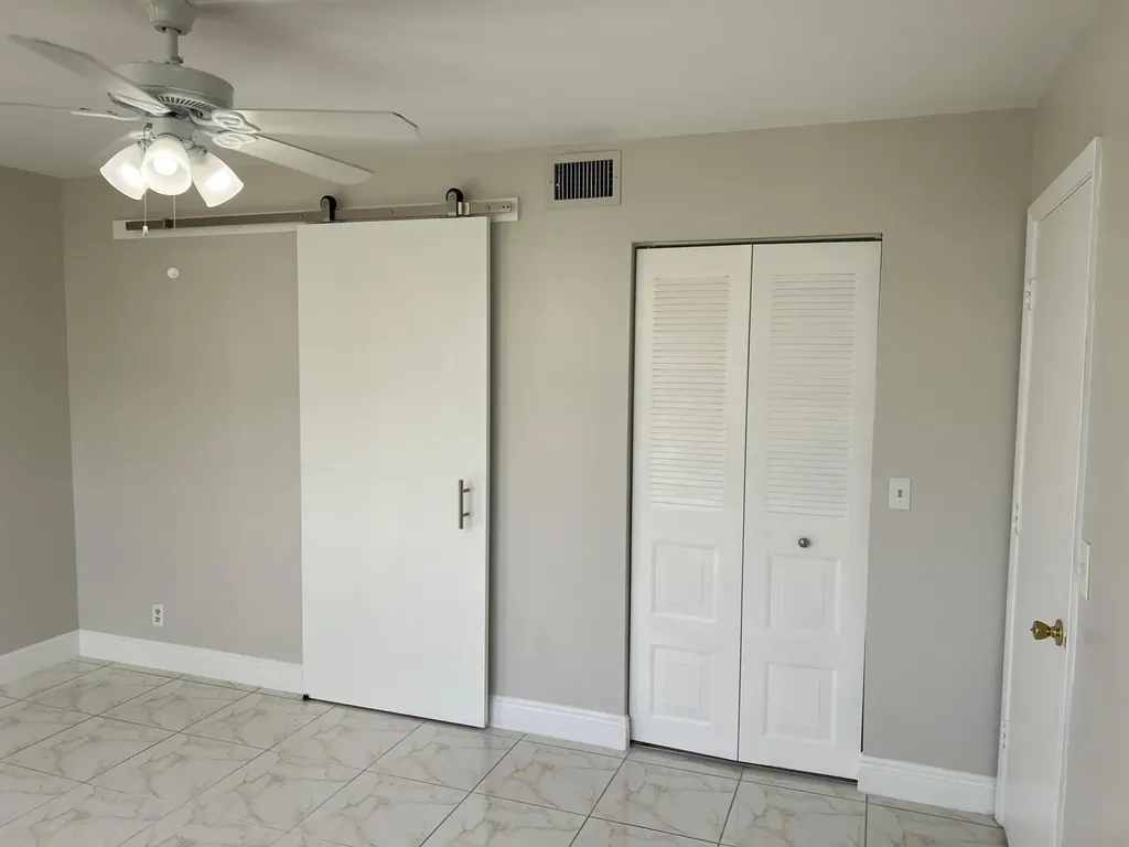 24 Abbey Lane Delray Beach FL 33446