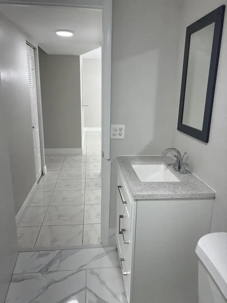 24 Abbey Lane Delray Beach FL 33446