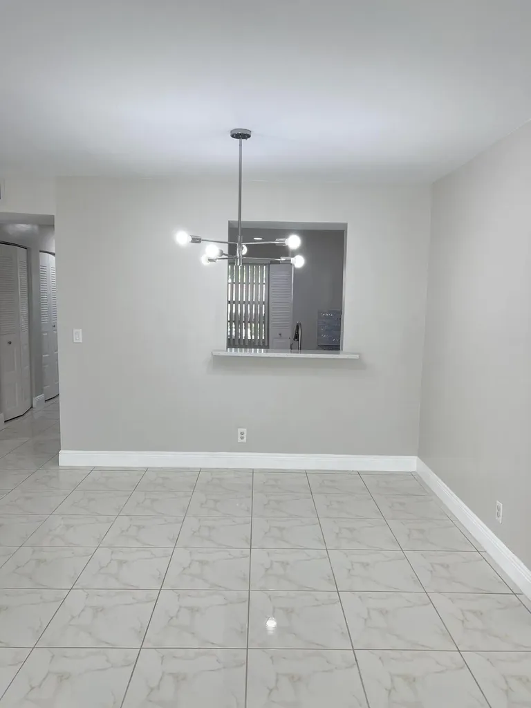 24 Abbey Lane Delray Beach FL 33446