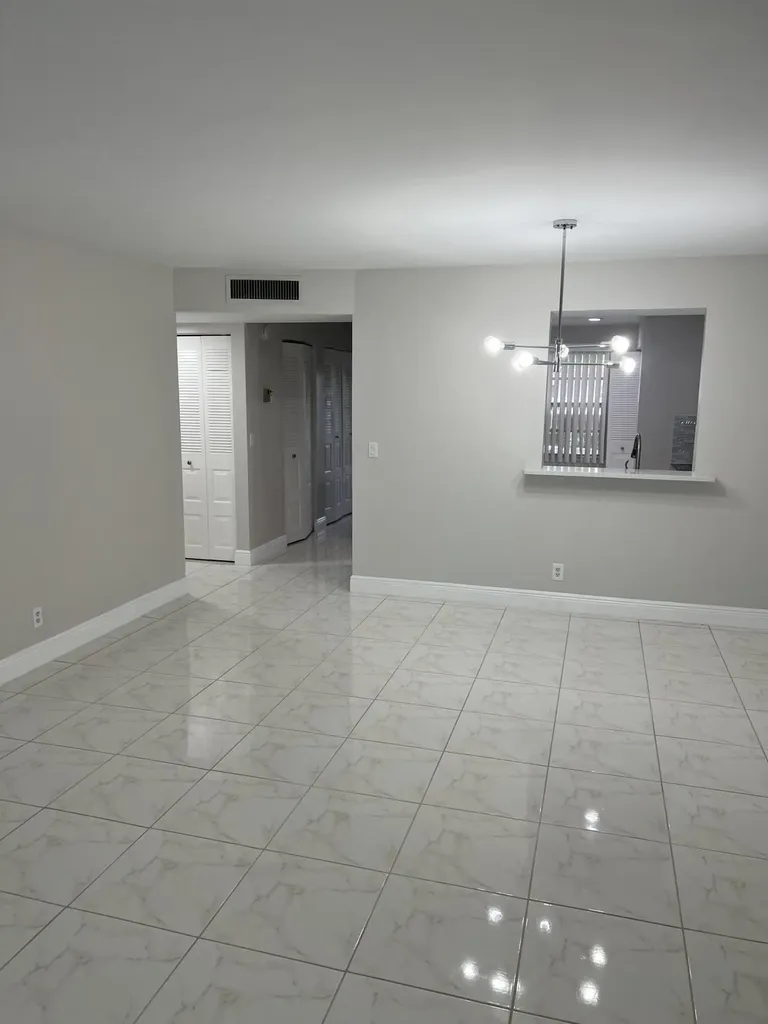 24 Abbey Lane Delray Beach FL 33446