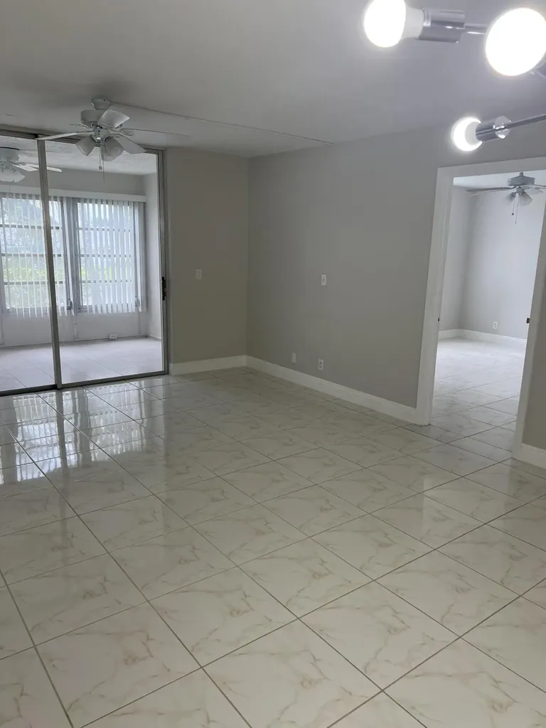 24 Abbey Lane Delray Beach FL 33446