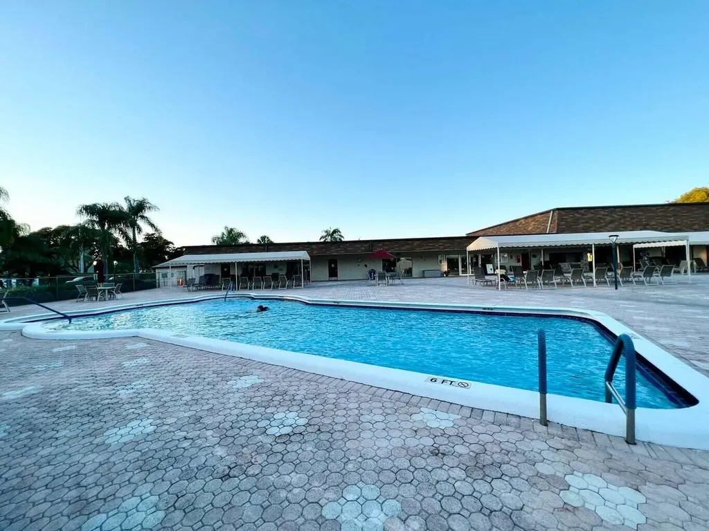 24 Abbey Lane Delray Beach FL 33446