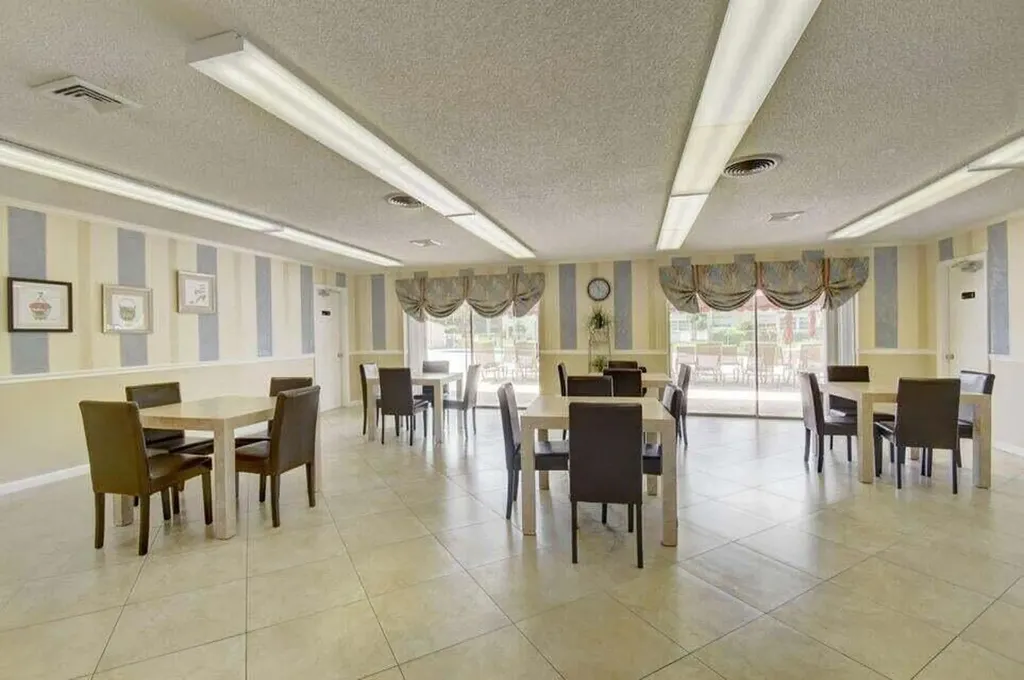 24 Abbey Lane Delray Beach FL 33446