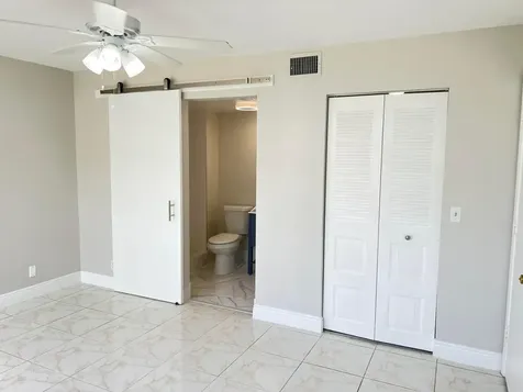 24 Abbey Lane Delray Beach FL 33446
