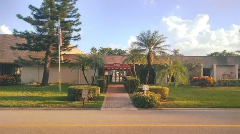 24 Abbey Lane Delray Beach FL 33446
