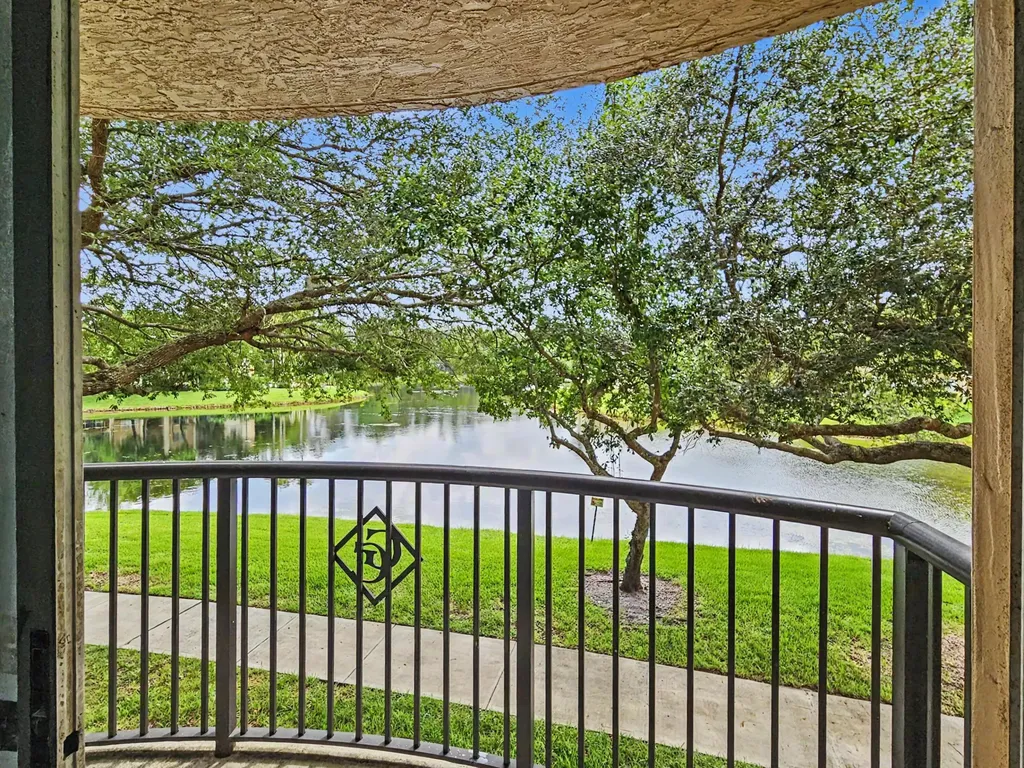 500 Crestwood Court N Royal Palm Beach FL 33411